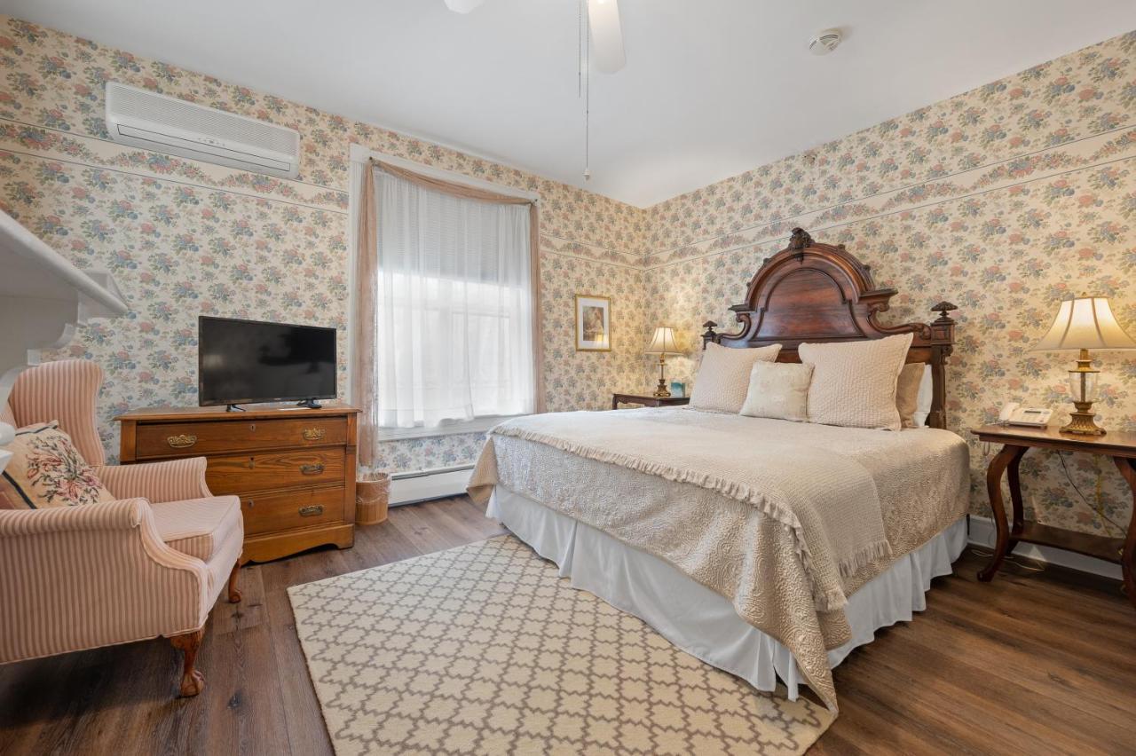 Brook Farm Inn Lenox Esterno foto
