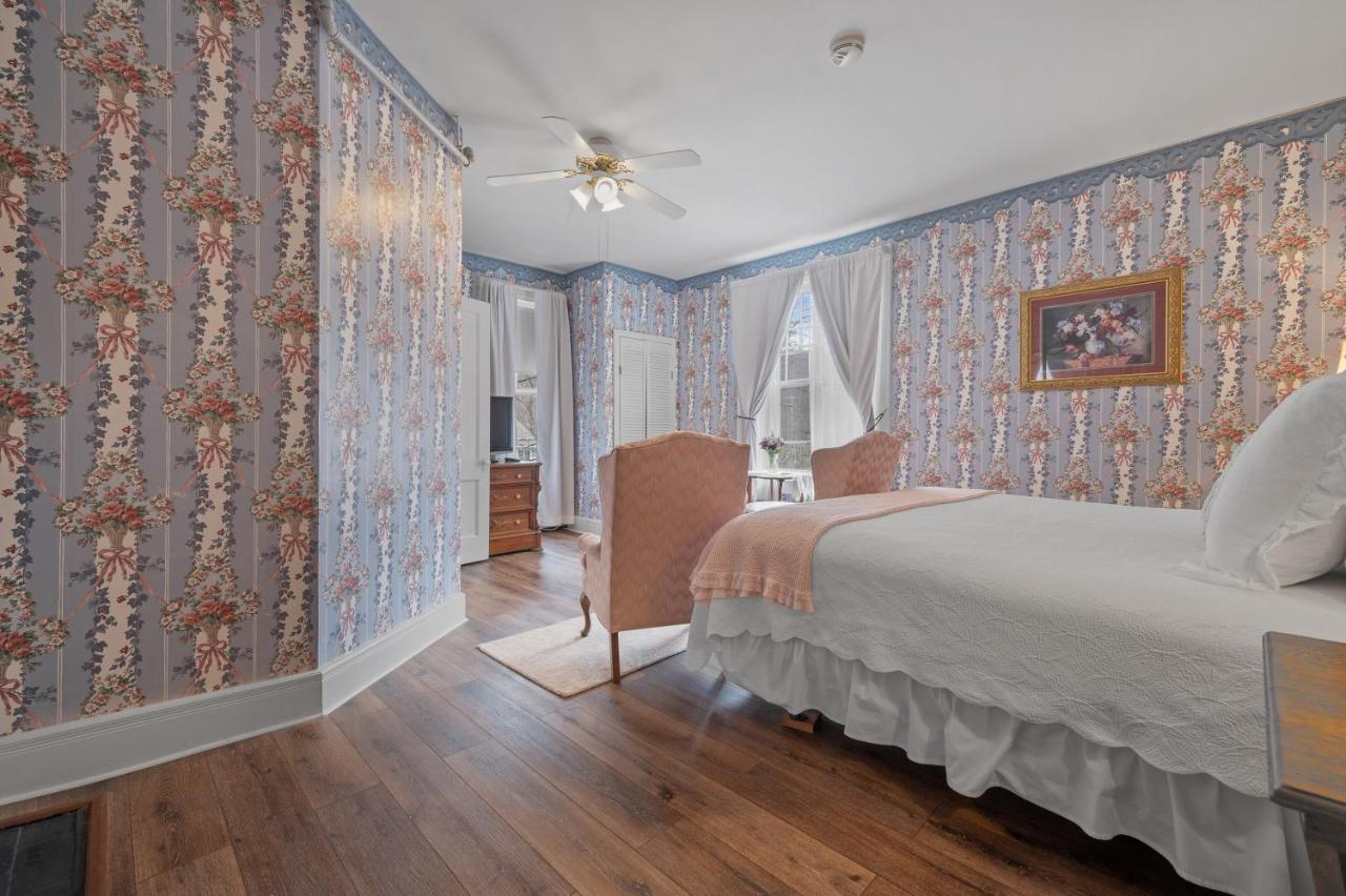 Brook Farm Inn Lenox Esterno foto