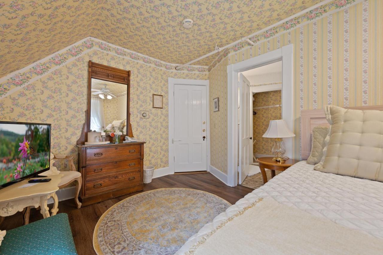Brook Farm Inn Lenox Esterno foto