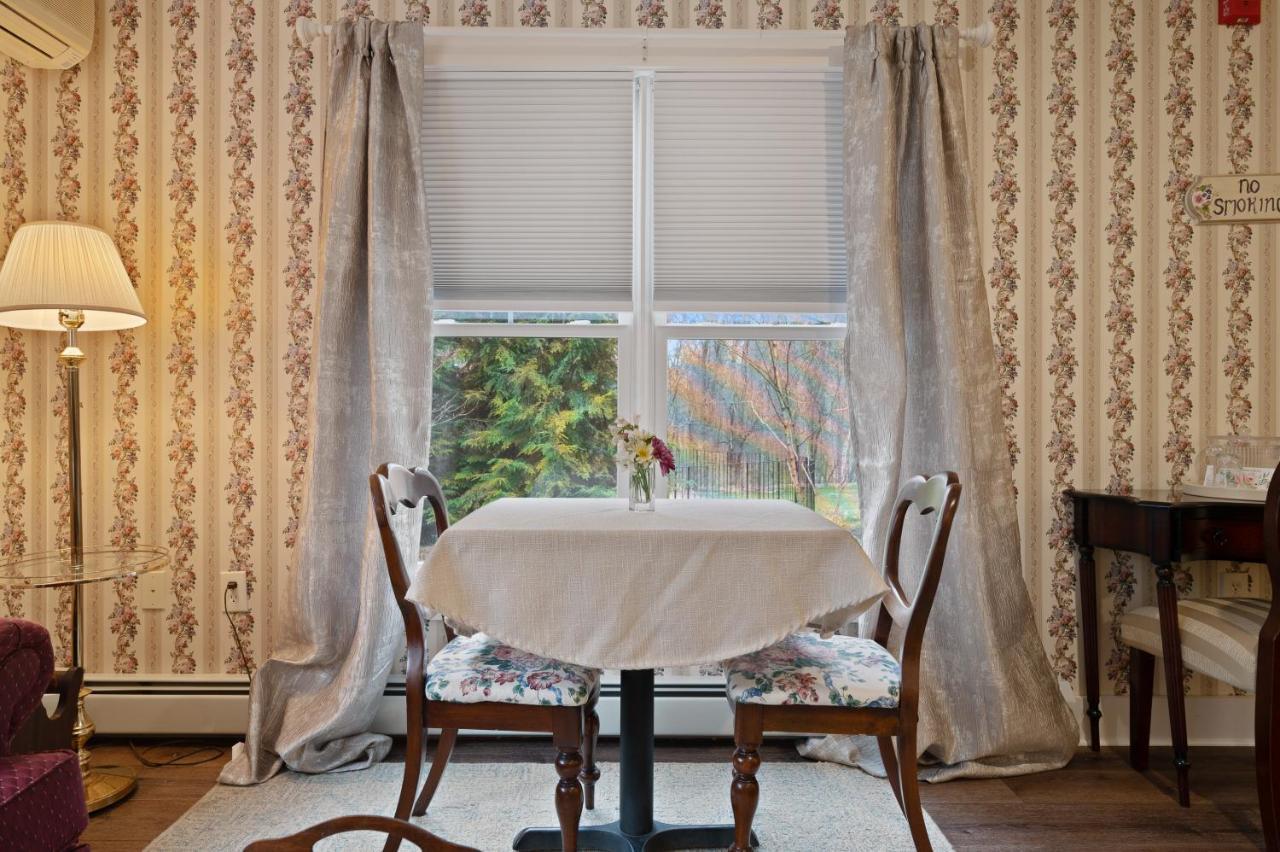 Brook Farm Inn Lenox Esterno foto