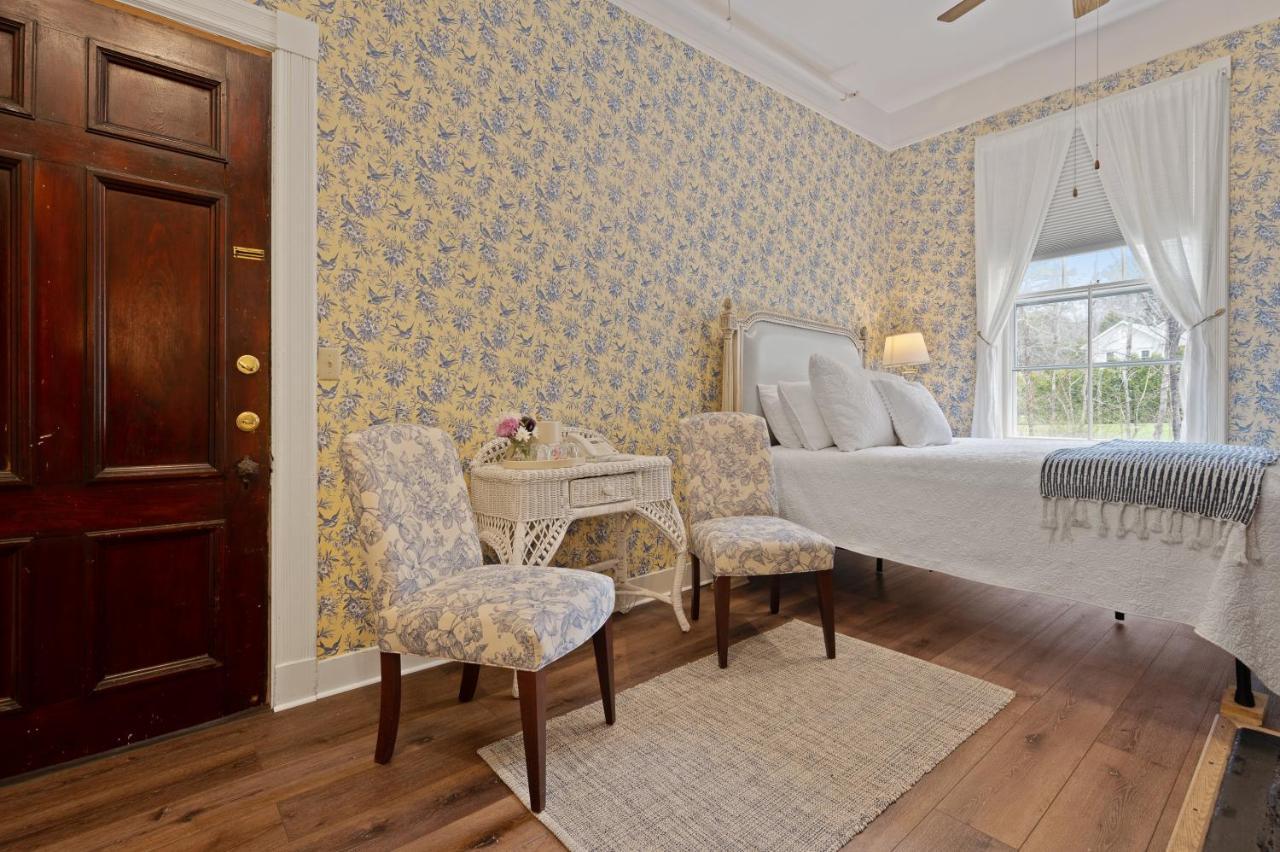 Brook Farm Inn Lenox Esterno foto